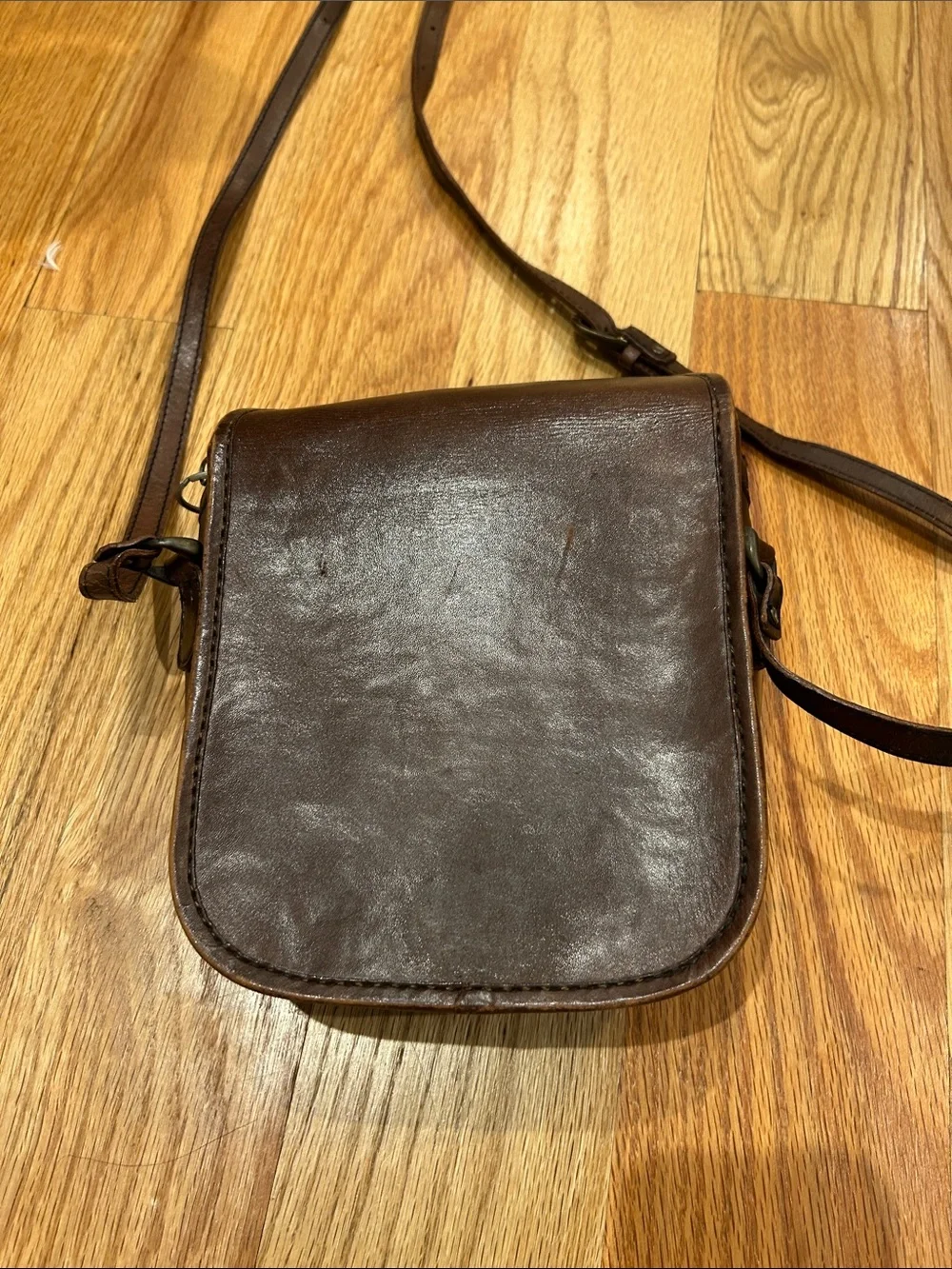 Vintage Handmade Brown Leather Crossbody Camera Bag Classic Womens Saddle Style